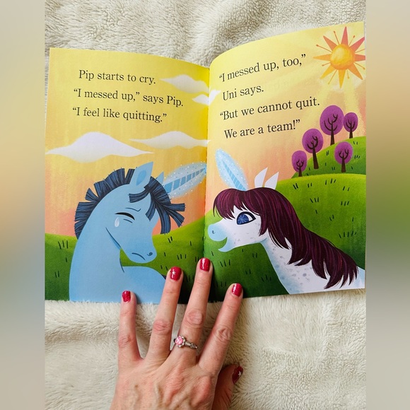 New Unicorn reading book - Picture 7 of 7